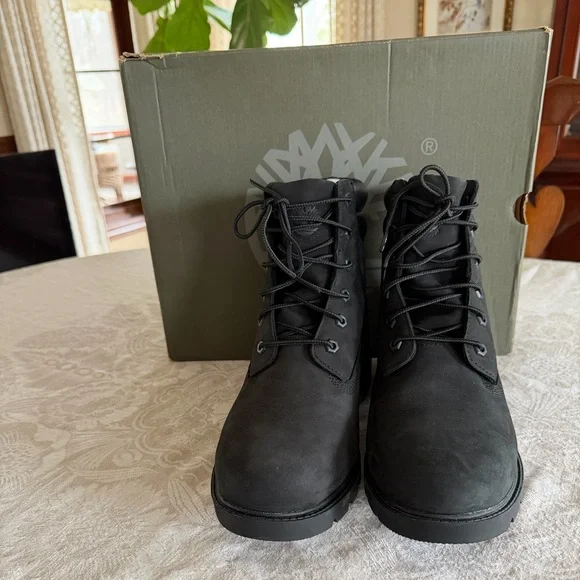 *NWT* Timberland Linden Woods Black Waterproof Boots - Picture 2 of 4